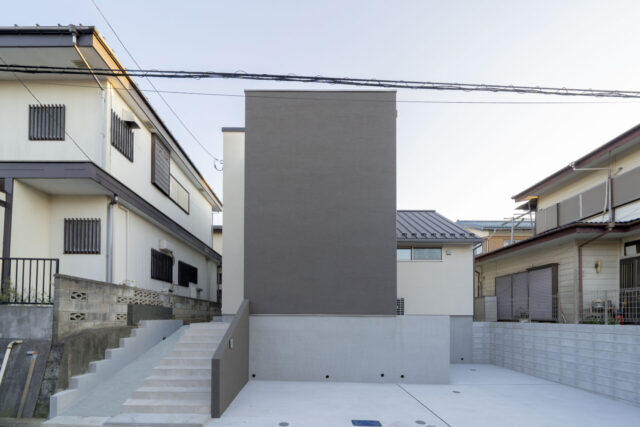 四角い家の外観