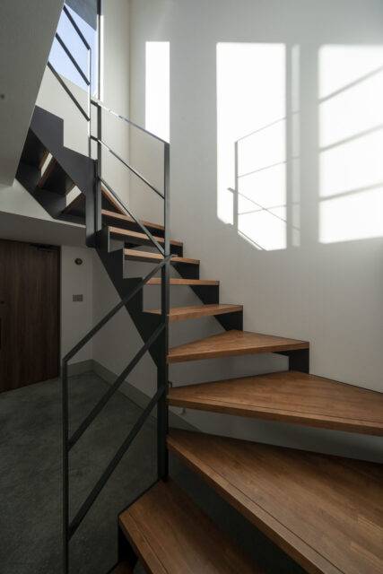 スケルトン階段