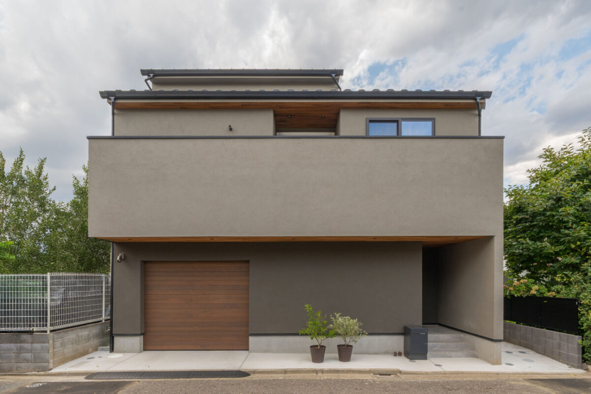 1階に開口が少なく防犯性の高い注文住宅の事例