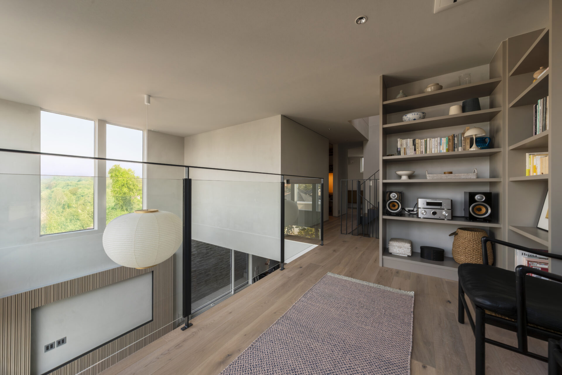 光を纏う都市邸宅