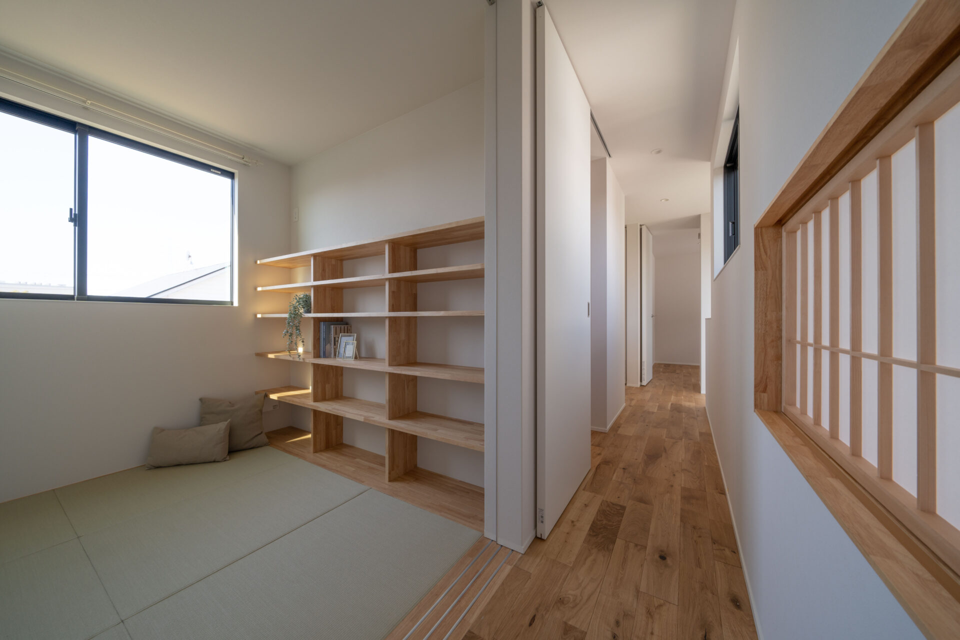 揺れる光と景観を楽しむ家