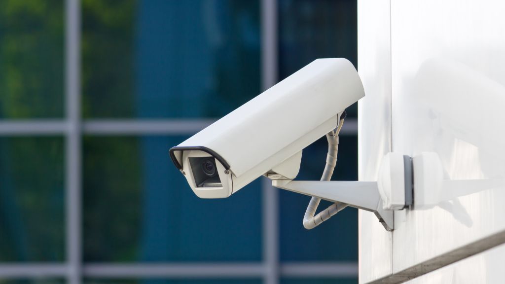 【監視設備】防犯カメラ、センサーライトの利用